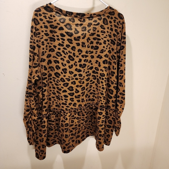 Terra & SKY Leopard Plus Size Casual Blouse 2X - Picture 7 of 11